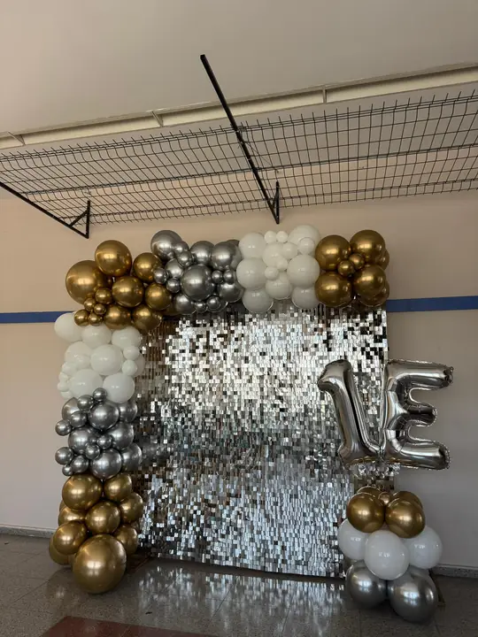 Kutlama — payet fon ve balonlar