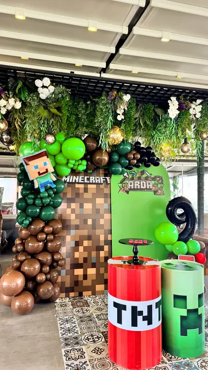 Doğum günü — Minecraft konsepti